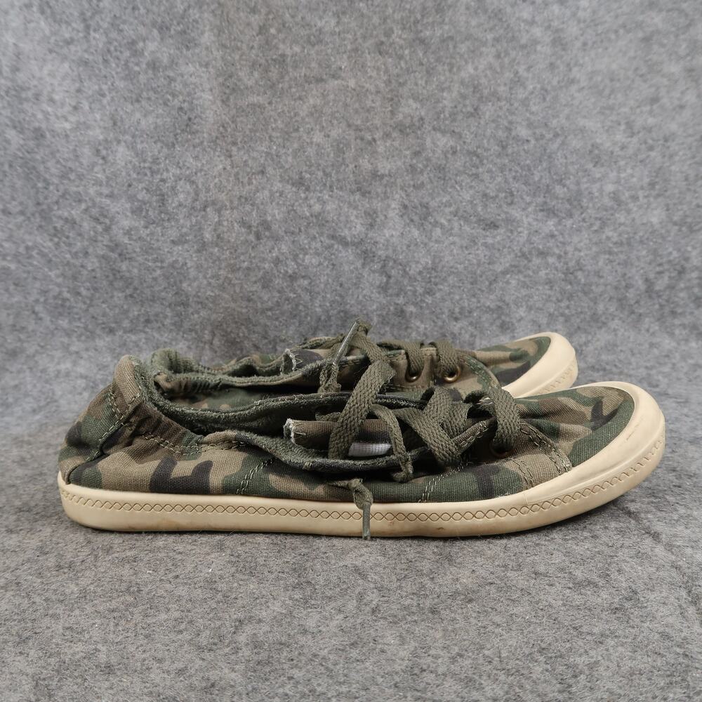 Time and Tru Shoes Womens 6 Casual Sneakers Slip On Beach Cruiser Camo Green